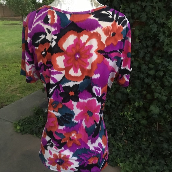 Lily floral print fitted blouse - Picture 2 of 3